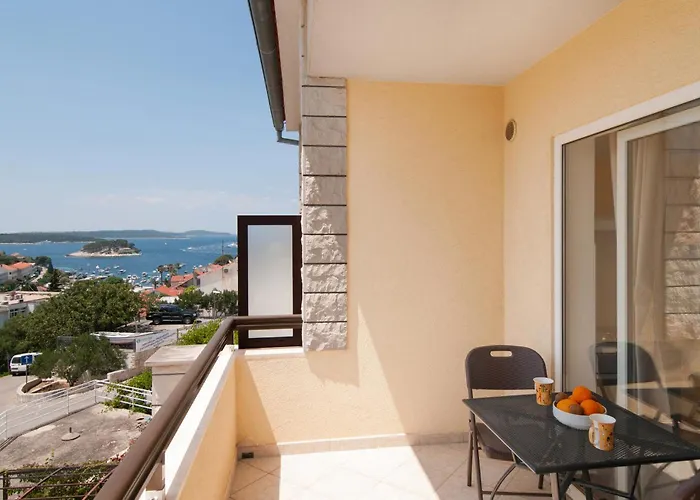 Molo Mare 2 * Hvar Town